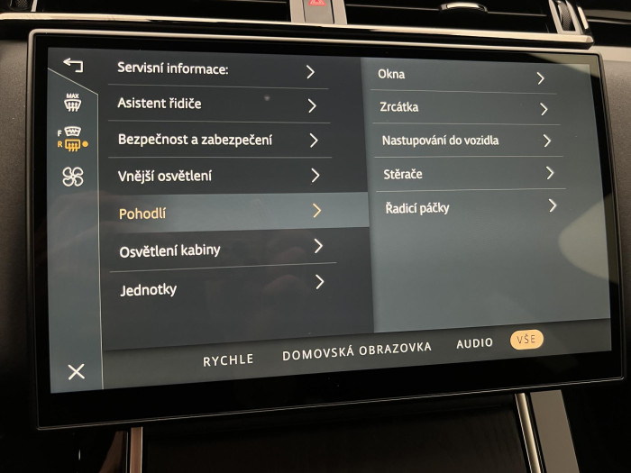 Land Rover Range Rover Velar P250 DYNAMIC SE AWD AUT CZ 2.0 Dynamic SE