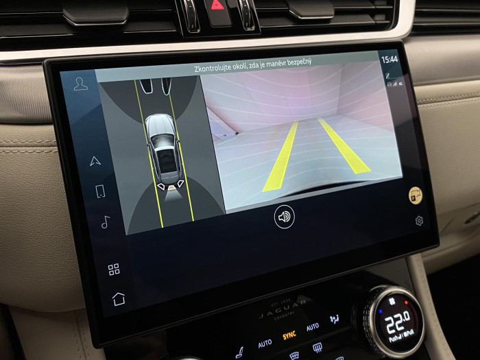 Jaguar F-Pace P250 AWD R-DYNAMIC REZERVACE 2.0 Dynamic