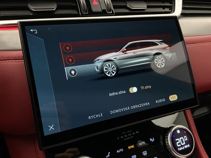 Jaguar F-Pace D300 S R-DYNAMIC AWD REZERVACE 3.0 d Dynamic