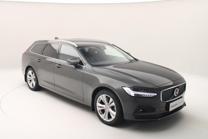 Volvo V90 B4 MOMENTUM AUT REZERVECE 2.0 Momentum