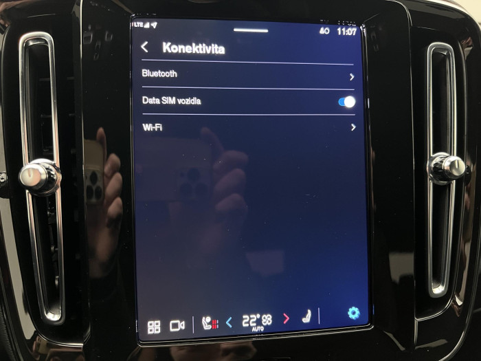 Volvo XC40 B3 ULTRA DARK AUT CZ 1.maj.