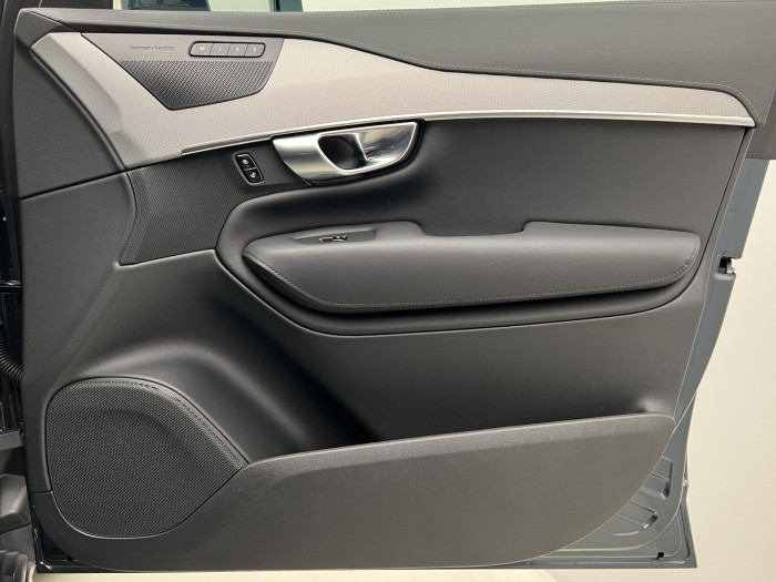 Volvo XC90 T8 AWD RECHARGE ULT. BRIGHT 7M