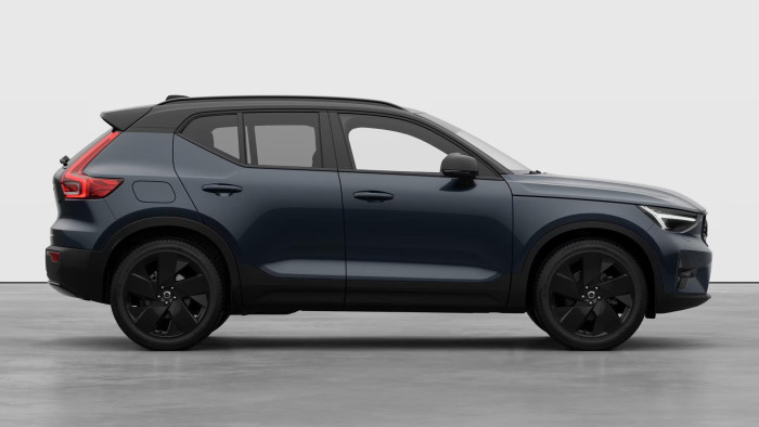Volvo XC40 B4 AUT PLUS BLACK EDITION