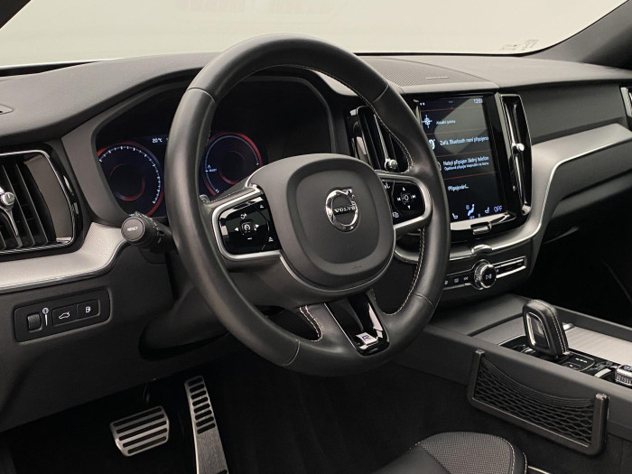 Volvo XC60 T8 AWD TWIN ENGINE R-DESIGN