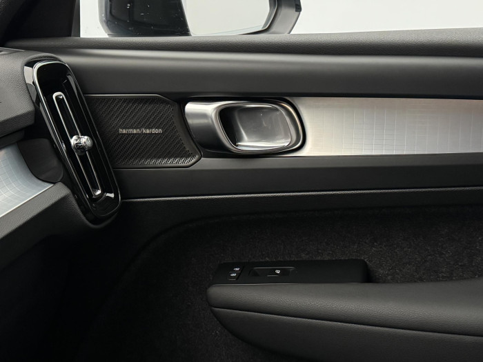 Volvo XC40 B3 DARK PLUS CZ 1.maj