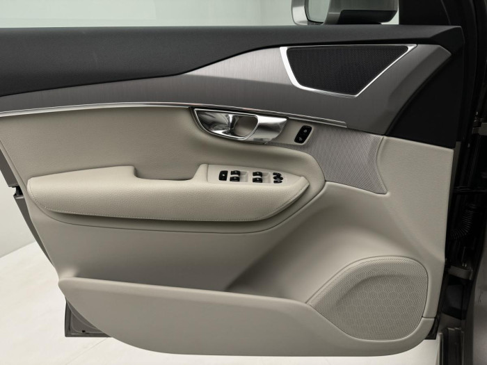 Volvo XC90 B5 AWD MOMENTUM REZERVACE 2.0 Momentum