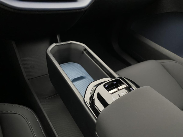 Volvo EX30 PURE ELECTRIC RECHAR. CORE RWD