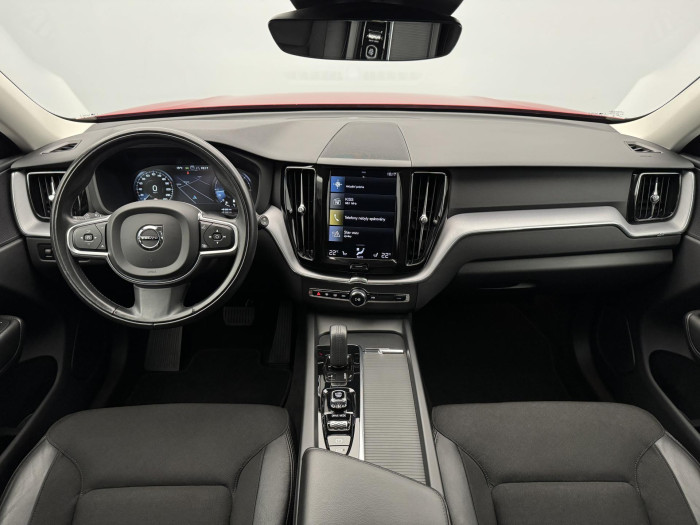 Volvo XC60 B4 AWD MOMENTUM PRO CZ 2.0 Momentum
