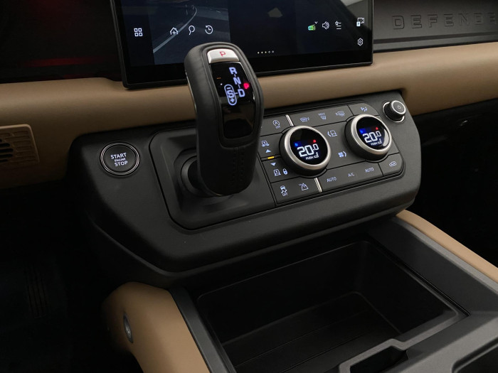 Land Rover Defender 110 D300 X-DYNAMIC HSE AWD AUT 3.0 d Dynamic