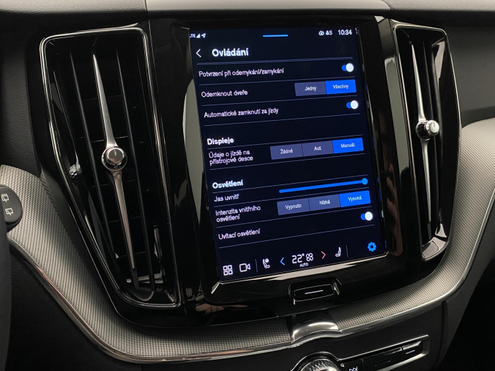 Volvo XC60 B4 AWD DARK PLUS AUT CZ