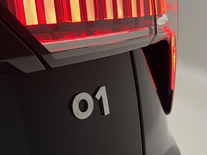 Lynk & Co 01 PHEV DCT AUT 1.maj. REZERVACE