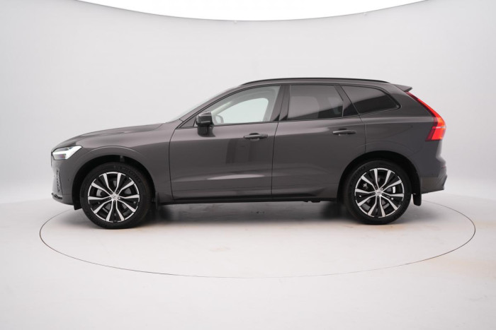 Volvo XC60 B4 PLUS DARK AUT 1.maj.