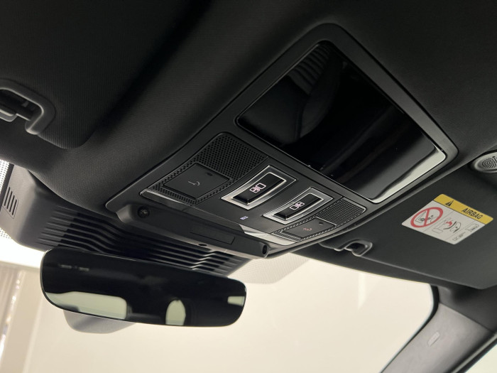 Land Rover Discovery D250 DYNAMIC SE AWD AUT CZ 3.0 d Dynamic SE