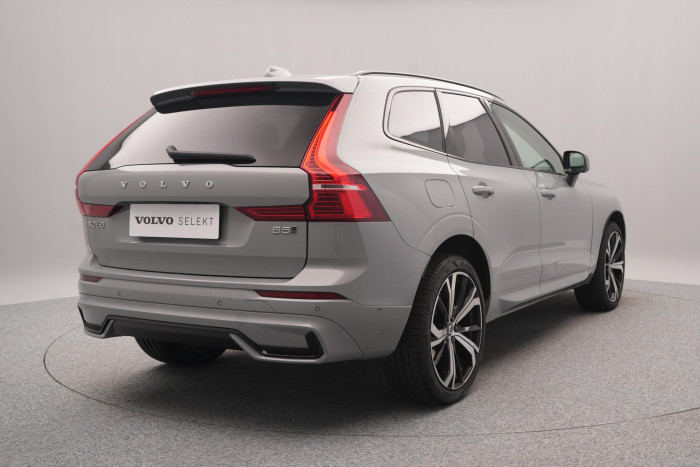 Volvo XC60 B5 AWD DARK ULTRA REZERVACE
