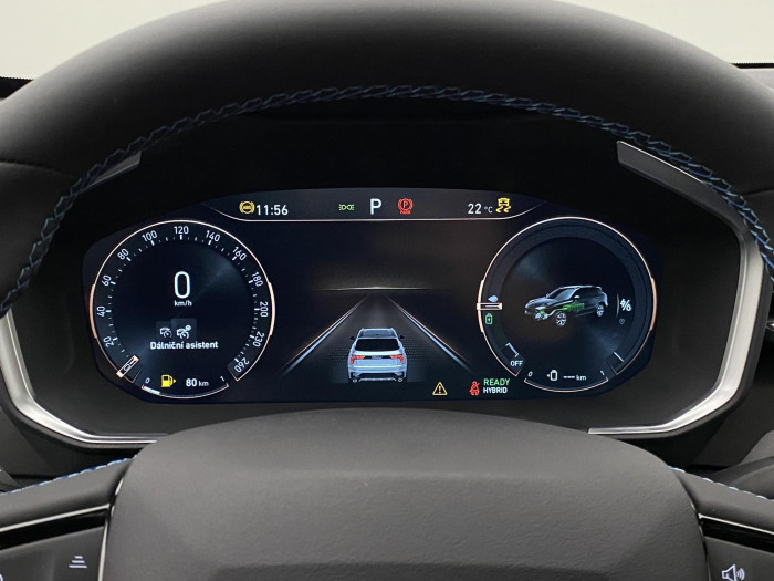 Lynk & Co 01 PHEV DCT AUT 1.maj REZERVACE