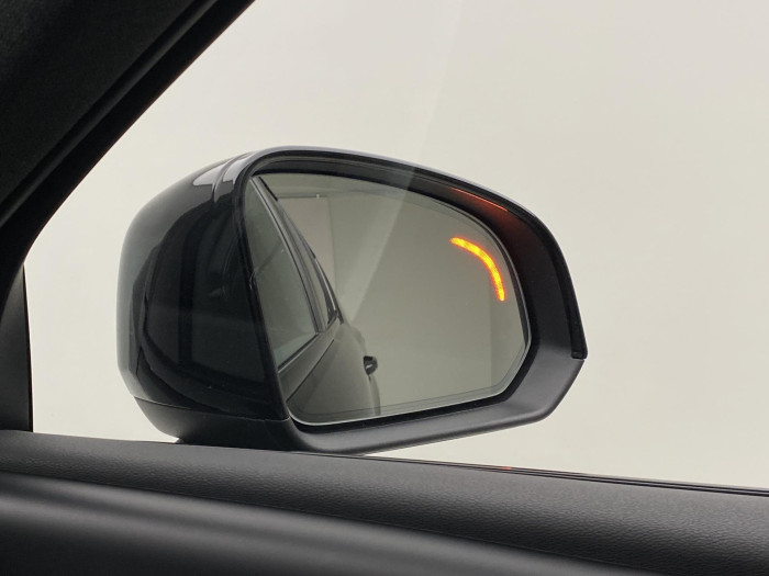 Volvo XC40 B3 DARK PLUS AUT CZ