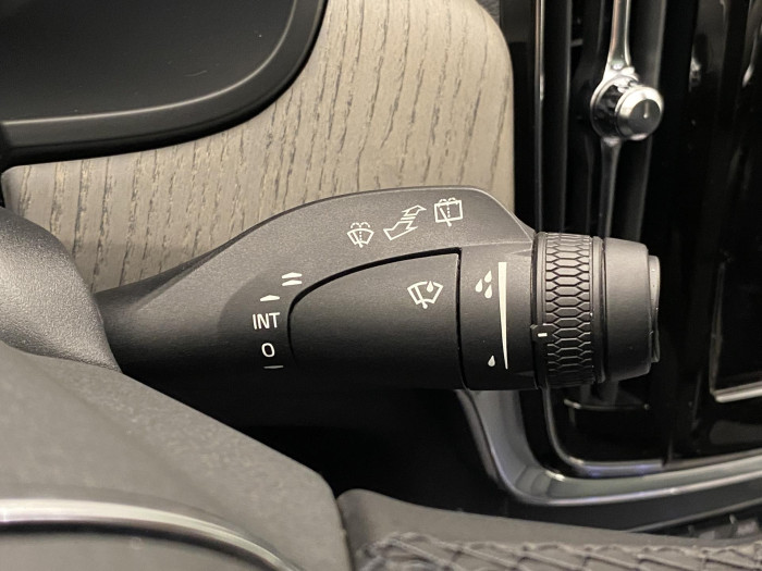 Volvo V90 CC B4 AWD ULTIMATE AUT CZ 2.0 CC CC