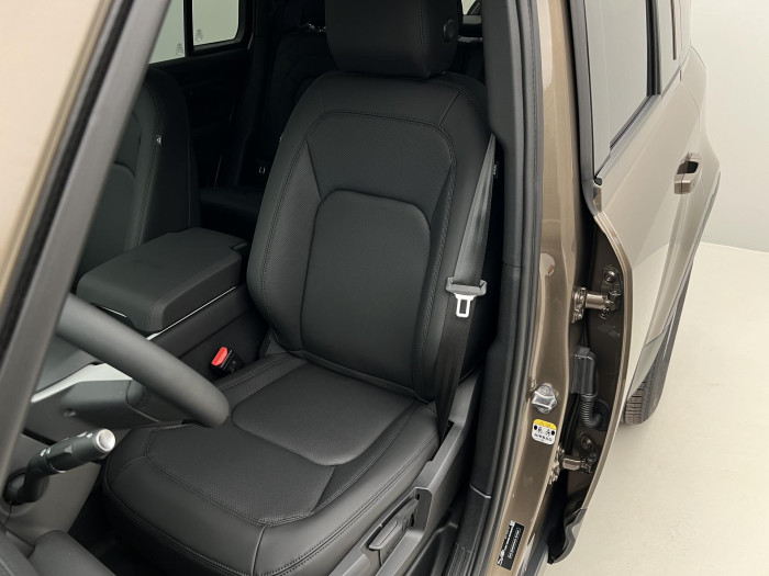 Land Rover Defender 110 D200 S AWD Aut 3.0 d