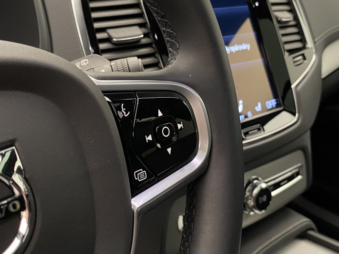 Volvo XC90 B6 AWD R-DESIGN AUT