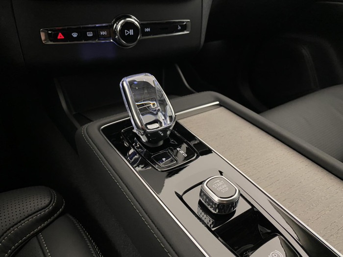 Volvo XC90 T8 AWD RECHARGE DARK PLUS 7m