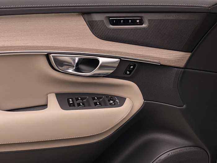 Volvo XC90 T8 AWD RECHARGE BRIGHT PLUS 7m