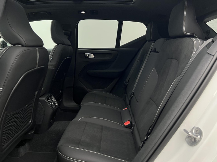 Volvo EX40 PURE ELECTRIC TWIN ULTRA