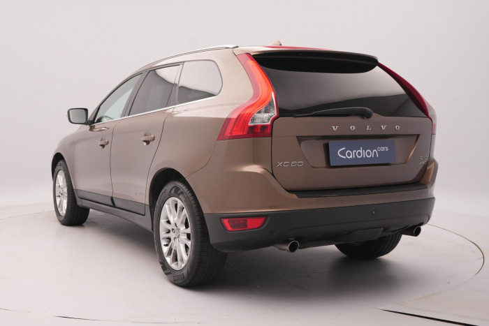 Volvo XC60 2.4D AWD SUMMUM AUT CZ 2.4 d Summum