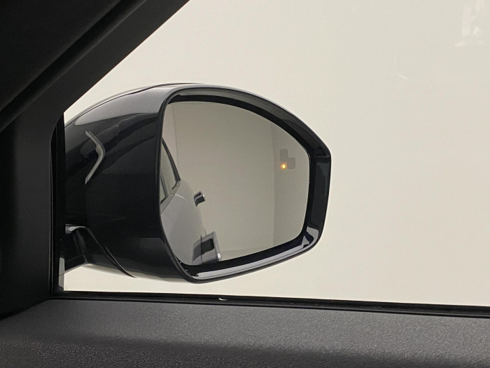 Land Rover Range Rover Evoque D200 SE AWD REZERVACE 2.0 d SE