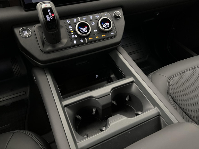 Land Rover Defender 110 D250 X-DYNAMIC SE AWD Aut 3.0 d Dynamic SE