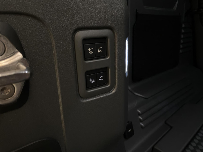 Land Rover Defender 110 D300 X-D HSE REZERVACE 3.0 d d