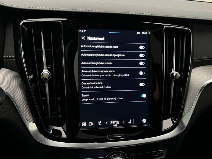 Volvo V60 T6 AWD RECHARGE ULTRA DARK AUT