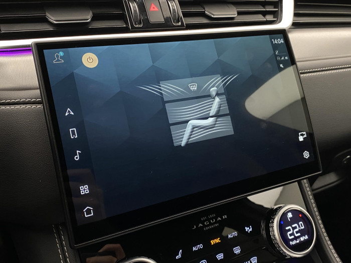 Jaguar F-Pace P250 SE AWD AUT REZERVACE 2.0 SE