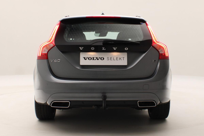 Volvo V60 D4 AWD MOMENTUM REZERVACE 2.4 d Momentum