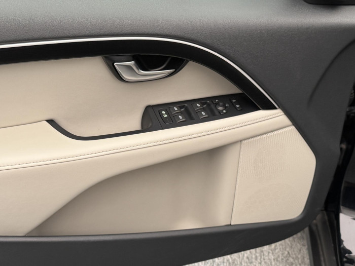 Volvo XC70 D5 AWD SUMMUM AUT CZ 2.4 d Summum