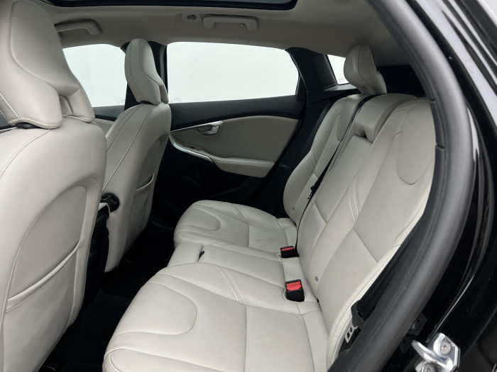 Volvo V40 D2 INSCRIPTION 2.0 d