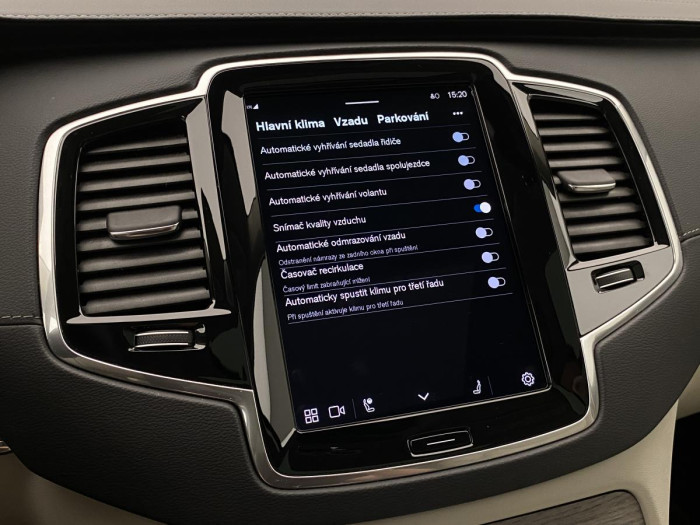 Volvo XC90 B5 AWD ULTIMATE REZERVACE