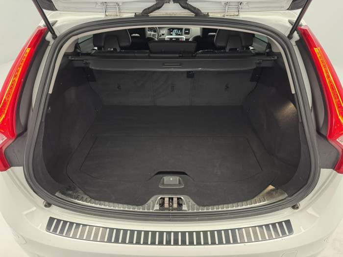 Volvo V60 CC D4 AWD SUMMUM AUT 2.4 d CC CC Summum