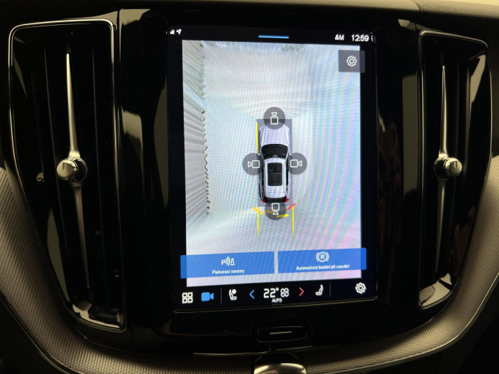 Volvo XC60 B5 AWD R-DESIGN AUT