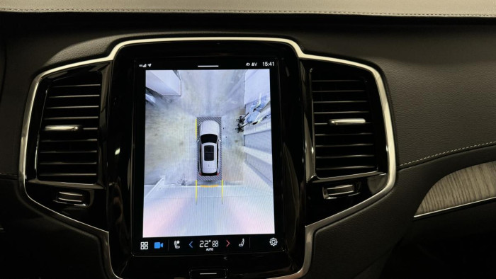Volvo XC90 B5 AWD ULTIMATE REZERVACE