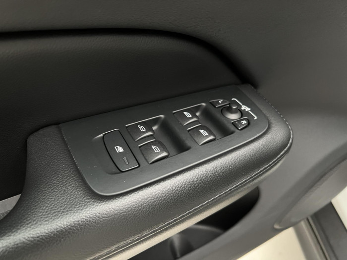 Volvo V60 CC B4 AWD AUT 1.maj 2.0 CC CC