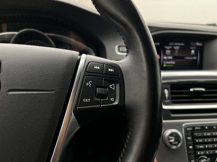 Volvo V60 CC D4 AWD SUMMUM AUT 2.4 d CC CC Summum
