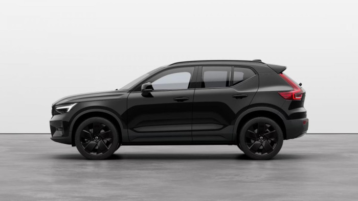 Volvo XC40 B4 AUT PLUS BLACK EDITION