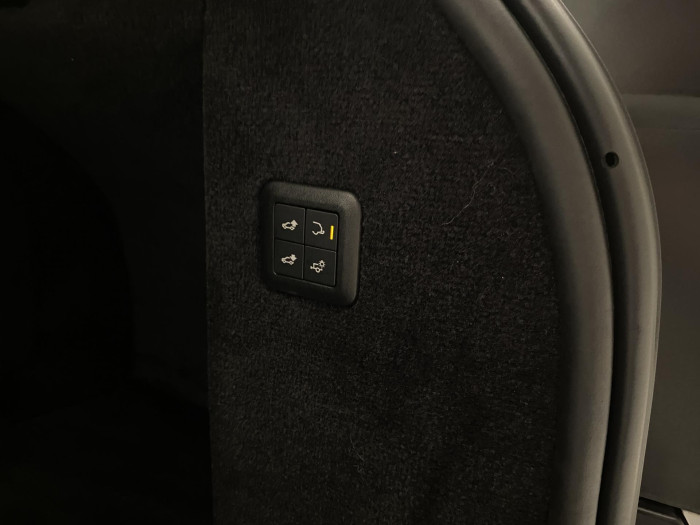 Land Rover Range Rover Sport 3.0 SDV6 AWD HSE REZERVACE