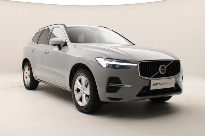 Volvo XC60 B4 AWD CORE AUT CZ  REZERVACE