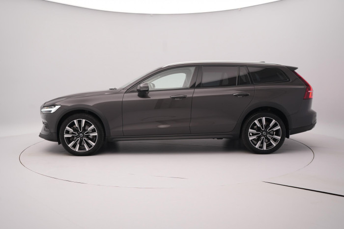Volvo V60 CC B5 AWD PLUS AUT 1.maj.