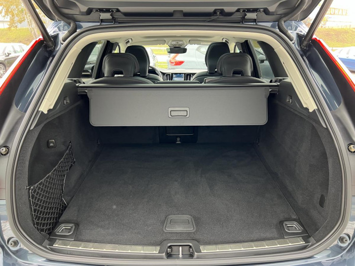 Volvo XC60 B4 AWD DARK PLUS Aut 1.maj. 2.0 Plus