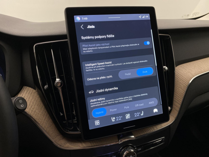 Volvo XC60 T8 AWD RECHARGE BRIGHT PLUS CZ