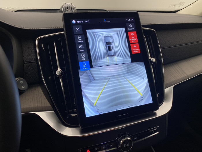 Volvo XC90 T8 AWD RECHARGE DARK REZERVACE