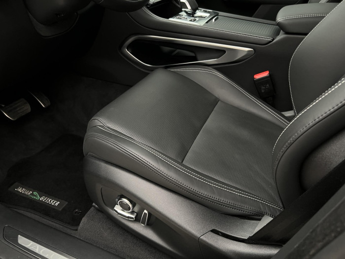 Jaguar F-Pace 250 AWD HSE AUT 1.maj.