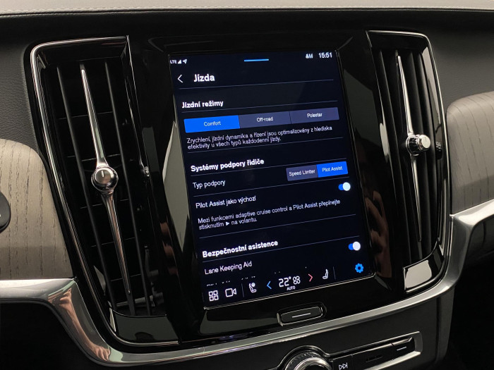 Volvo V90 CC B4 AWD ULTIMATE AUT CZ 2.0 CC CC